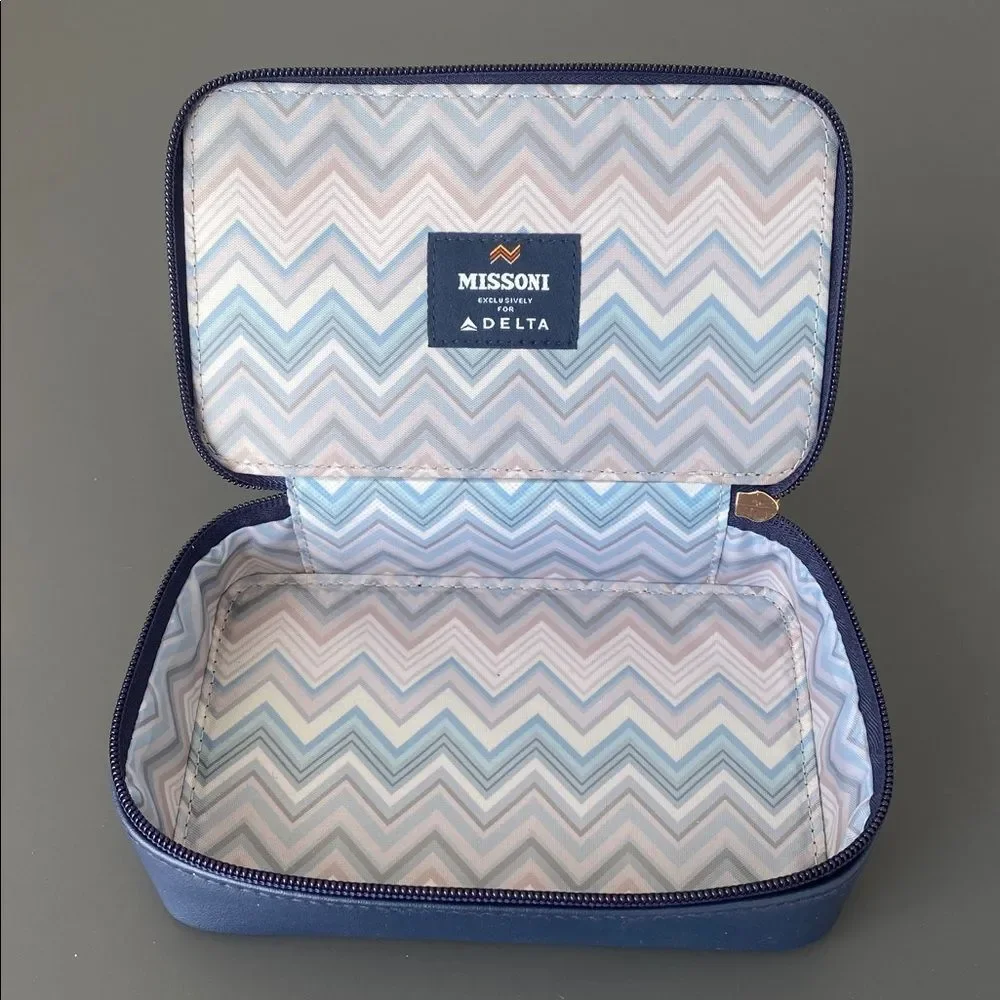 Missoni x Delta Business Class Flight Blue Chevron Toiletry Cosmetic Travel Bag